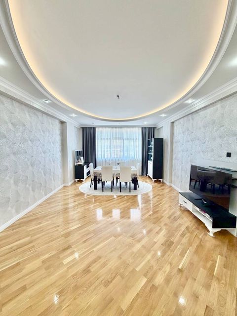 Satılır 3 otaqlı yeni tikili 136 m² — Bakı