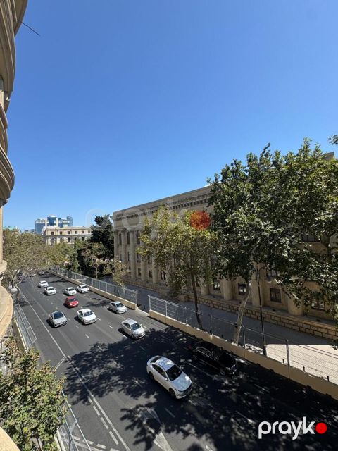 Satılır 4 otaqlı yeni tikili 152 m² — Bakı