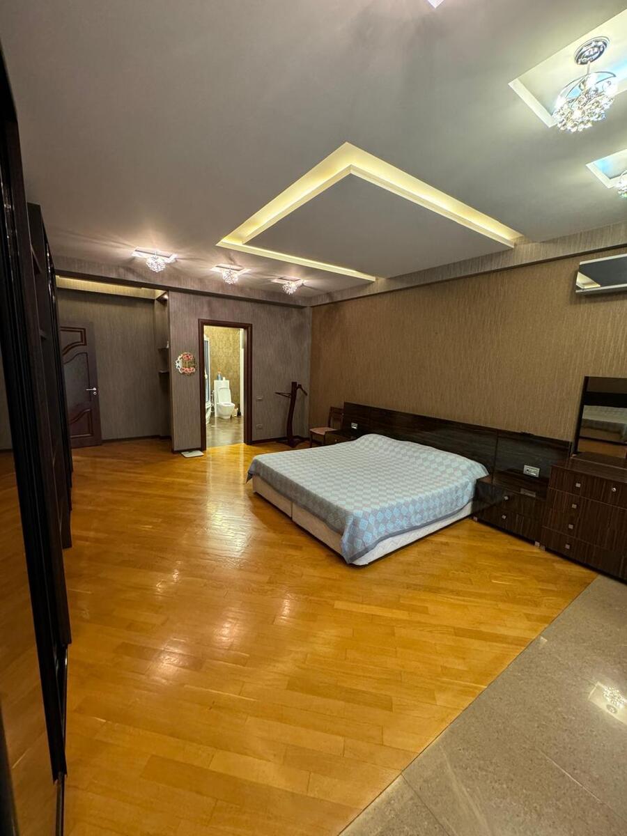Satılır 7 otaqlı yeni tikili 450 m² — Mənzil, Bakı (5)