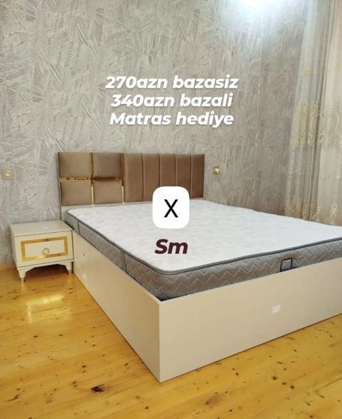 Yataq dəsti – yumşaq başlıqlı, dekorativ qızılı detallarla. Aşağı — Bakı