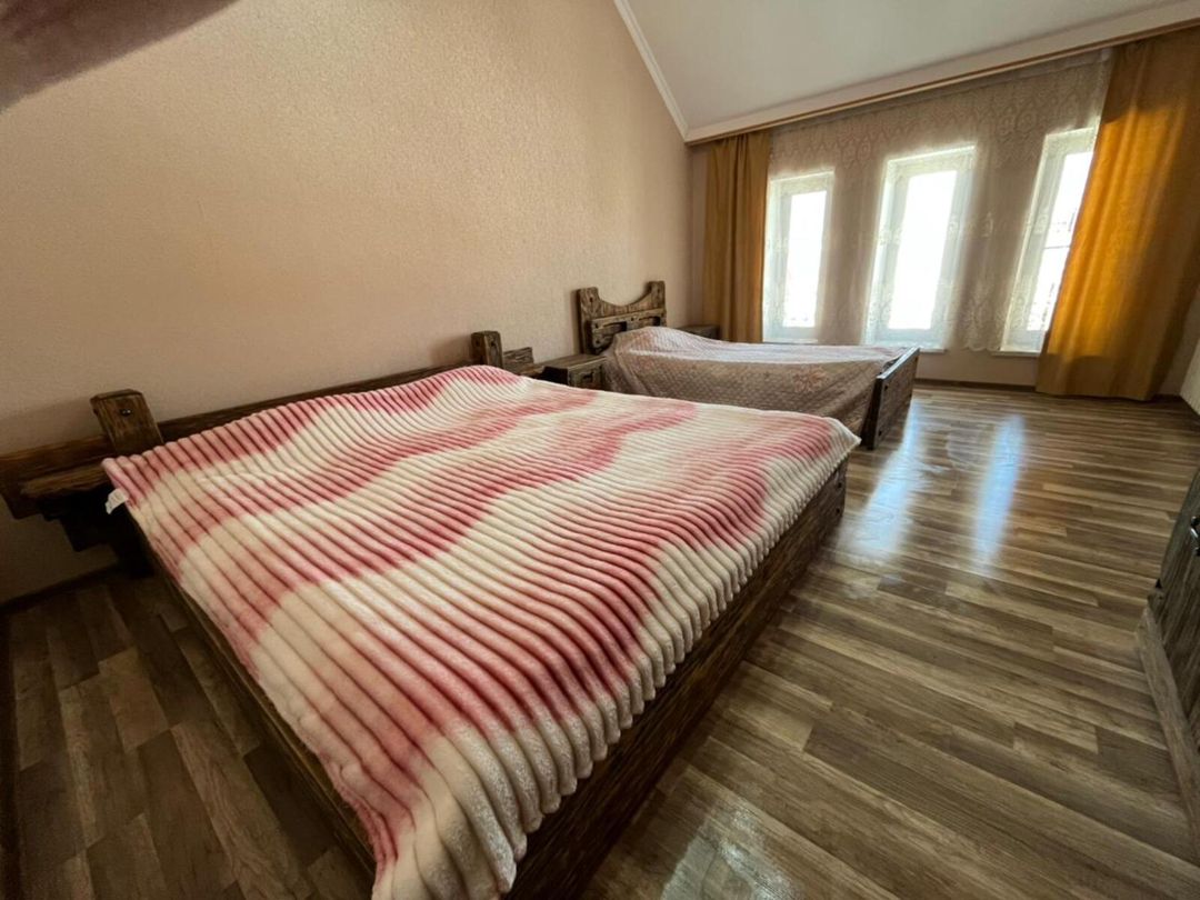Satılır 7 otaqlı həyət evi/bağ evi 400 m² — Ev, villa, Quba (8)