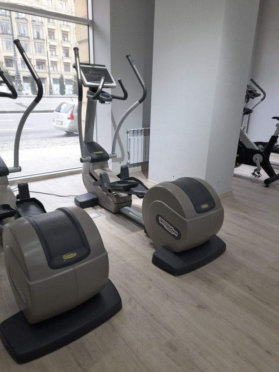 Elliptik trenajor "Technogym Synchro Excite 700" — İdman, hobi, istirahət, Bakı (8)