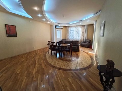 Satılır 3 otaqlı yeni tikili 132 m² — Bakı