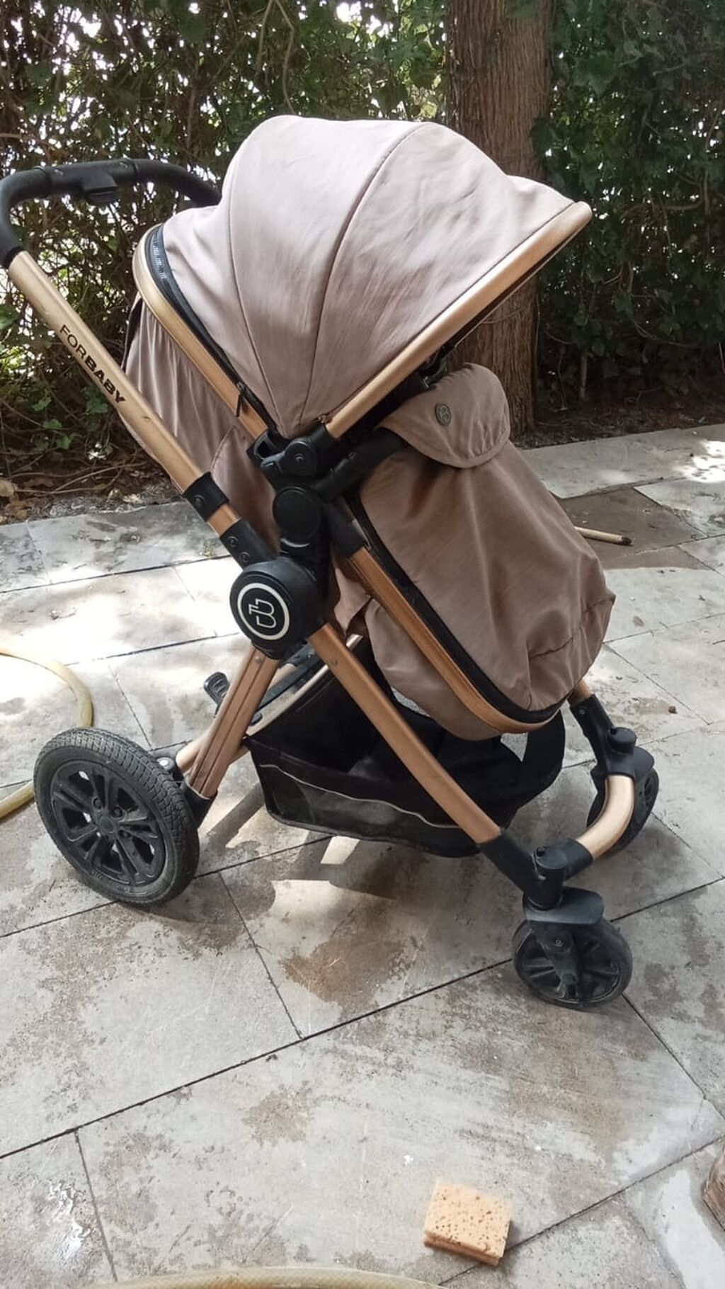 Endirim. Forbaby kaleska 45man yaxwi veziyyetde qiw cixolu var unvan — Arabalalar, Bakı