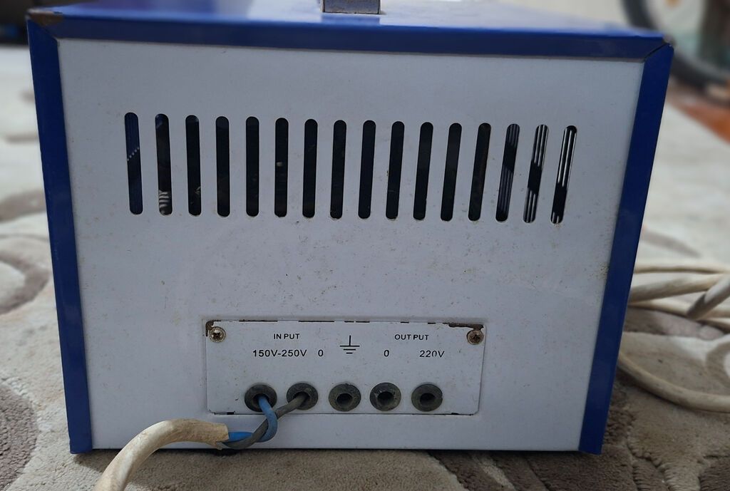 Gərginlik tənzimləyicisi (Stabilizator) Joncon SVC-2000 (2000 — Gərginlik stabilizatoru, Bakı (2)