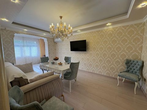 Satılır 2 otaqlı köhnə tikili 65 m² — Bakı