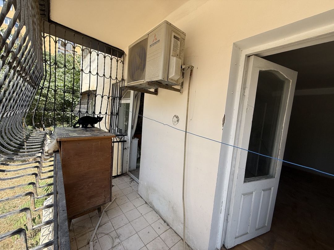 Satılır 1 otaqlı köhnə tikili 50 m² — Mənzil, Bakı (5)