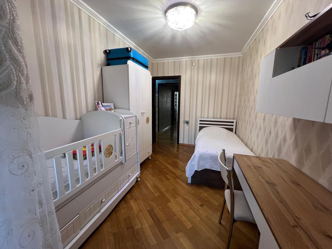 Satılır 4 otaqlı köhnə tikili 105 m² — Mənzil, Bakı (11)