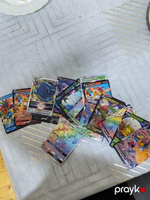 Pokemon kartları — Bakı