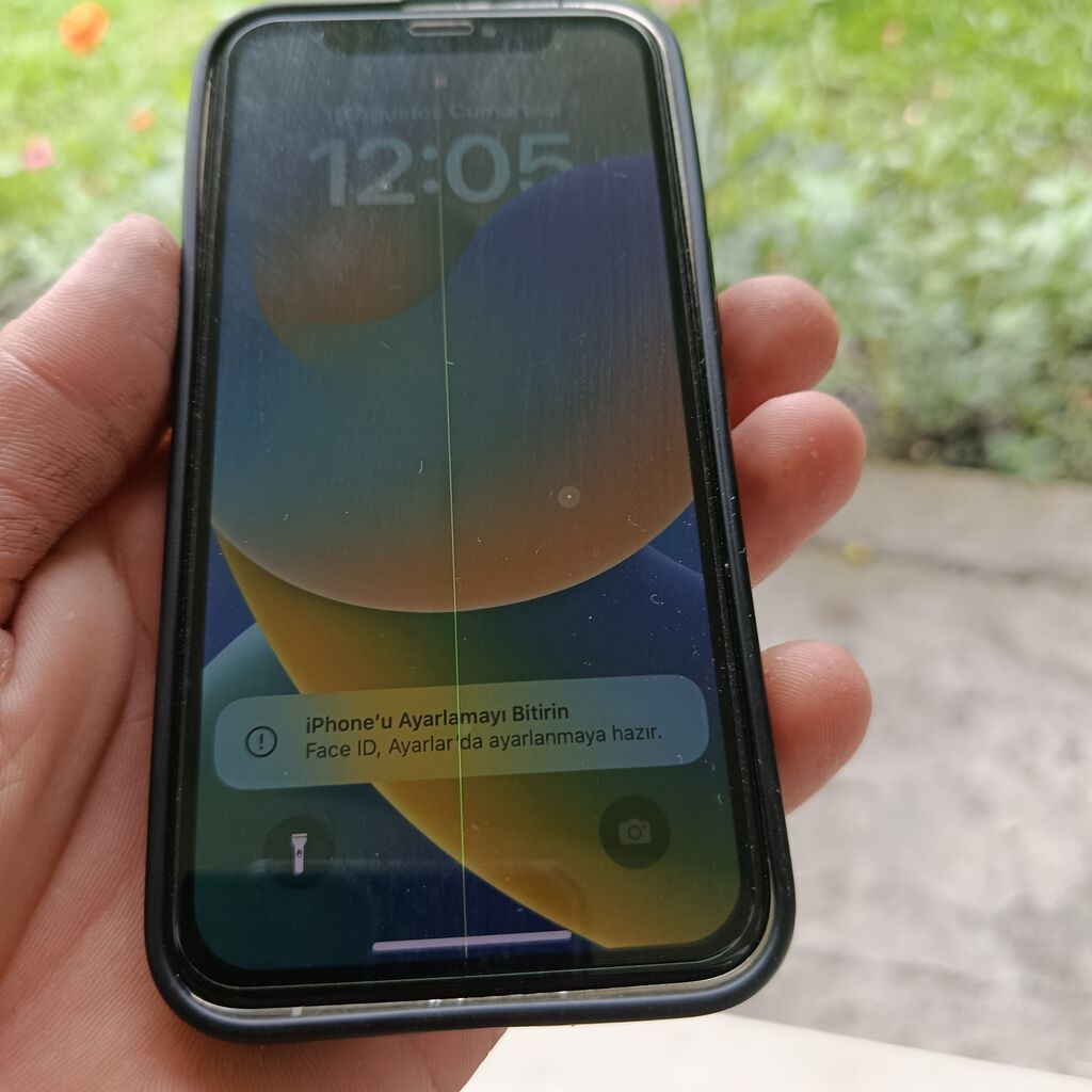 Qara, Qırıq — Apple iPhone, Qax (2)