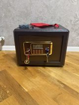 Seyf “CeqSafe 3D-400” Model: 3D-400 Ölçü:H400W380D330 Çəki:46kq — Сейфы