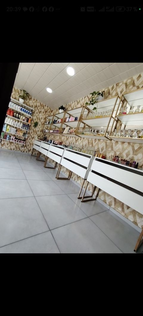 Ətir vitrini — Bakı