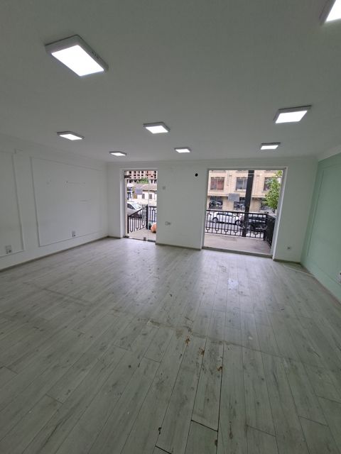 Satılır obyekt 110 m² — Bakı