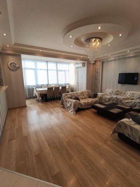 Satılır 3 otaqlı yeni tikili 115 m² — Bakı
