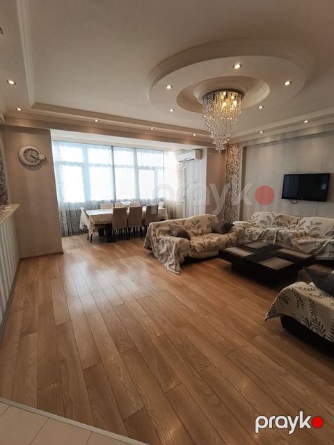 Satılır 3 otaqlı yeni tikili 115 m²