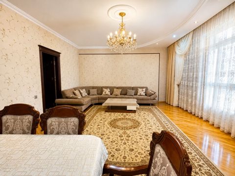 Satılır 3 otaqlı yeni tikili 150 m² — Bakı