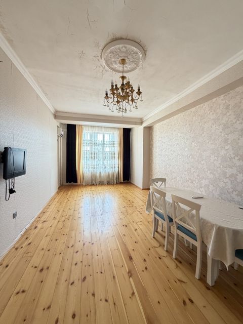 Satılır 2 otaqlı yeni tikili 95 m² — Bakı