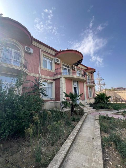 Satılır 5 otaqlı həyət evi/bağ evi 420 m² — Bakı