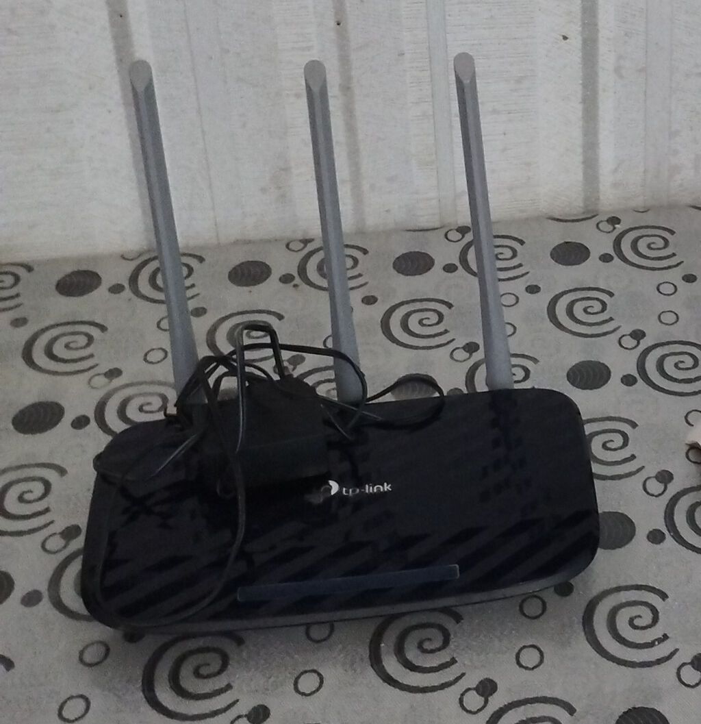 3 modem satıram, qara olan modem (archer c20, axrıncı versiya)qiyməti — Şəbəkə və server avadanlığı, Bakı