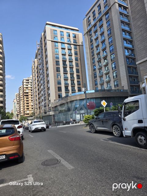 Satılır obyekt 1100 m²