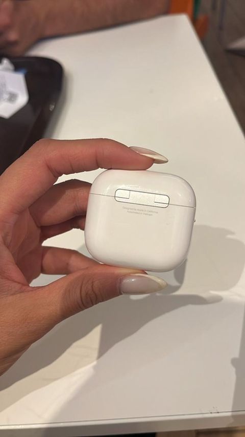 “Airpods 4” 3 aydı alınıb. Heç bir problemi yoxdur kreditlə alınıb — Bakı