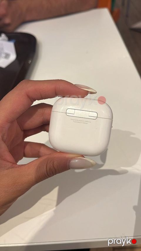 “Airpods 4” 3 aydı alınıb. Heç bir problemi yoxdur kreditlə alınıb — Bakı