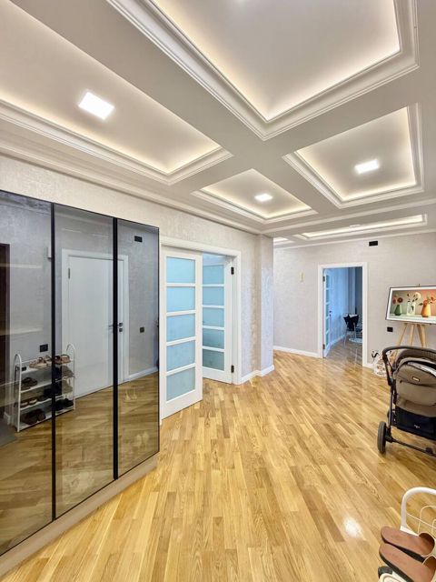 Satılır 3 otaqlı yeni tikili 135 m² — Bakı