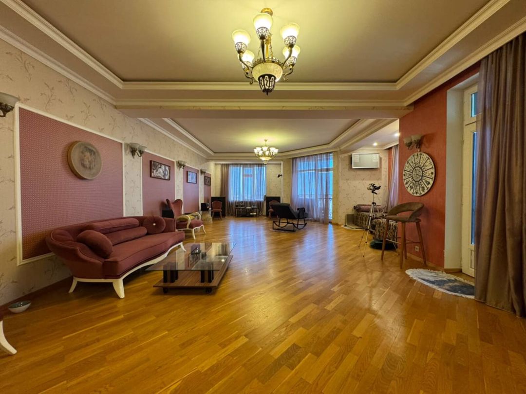Satılır 5 otaqlı yeni tikili 300 m² — Mənzil, Bakı (4)