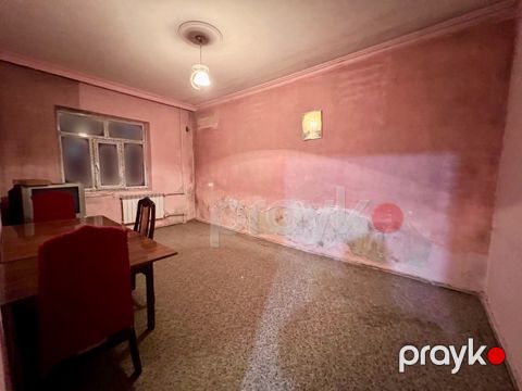 Satılır 3 otaqlı köhnə tikili 75 m²