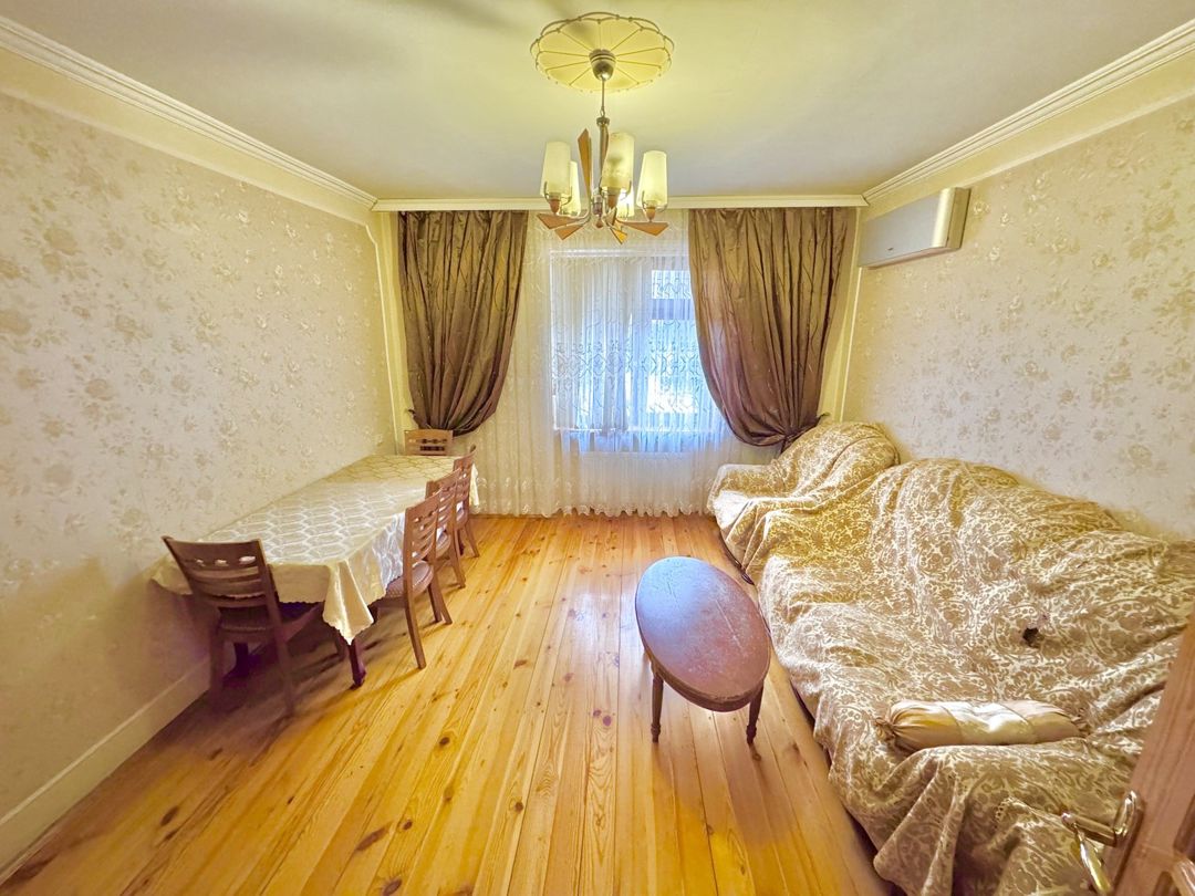 Satılır 4 otaqlı köhnə tikili 110 m² — Mənzil, Bakı (2)