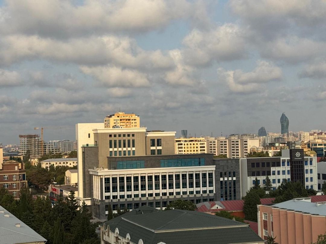 Satılır 3 otaqlı köhnə tikili 100 m² — Mənzil, Bakı (2)