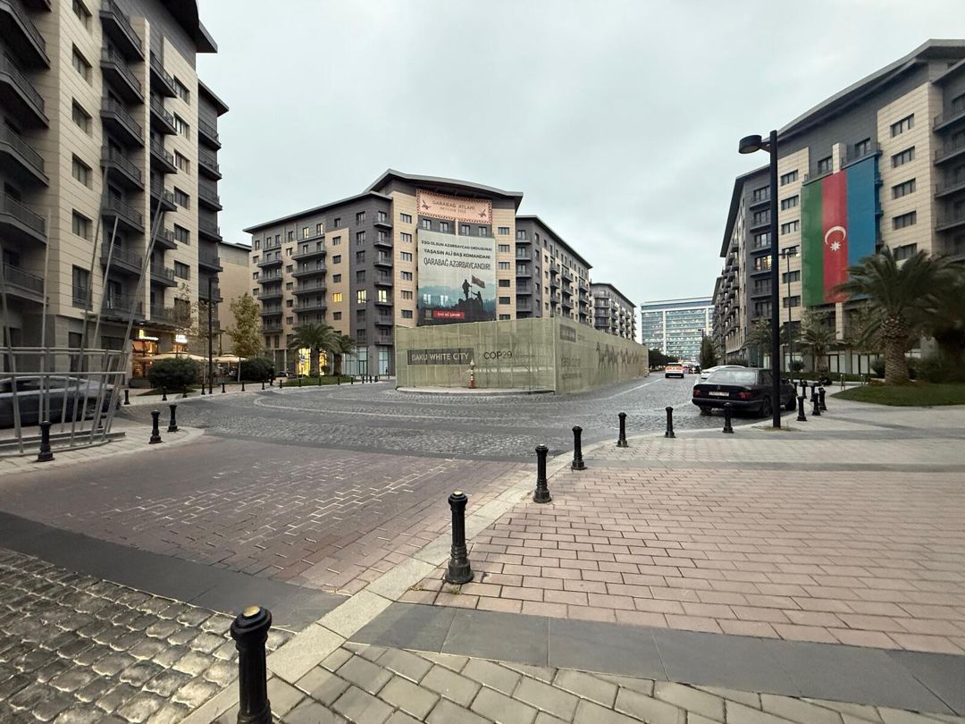 Satılır 5 otaqlı yeni tikili 250 m² — Mənzil, Bakı (2)