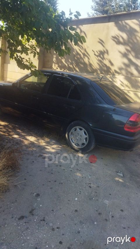 Mercedes-Benz C‑Class (W202) sedan - Korpus: 4 qapılı sedan, qara — Bakı