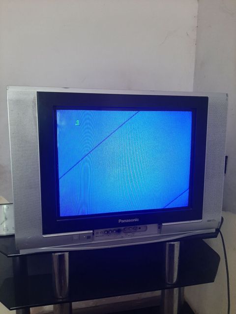 Panasonic CRT televizor, model TC-21FJ2R Xüsusiyyətlər: - Ekran — Bakı