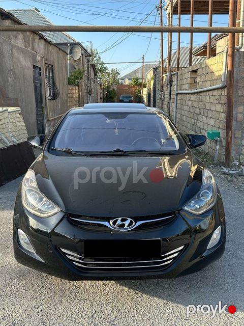 Hyundai Elantra, 1.8 L, 2013 il, 240 000 km