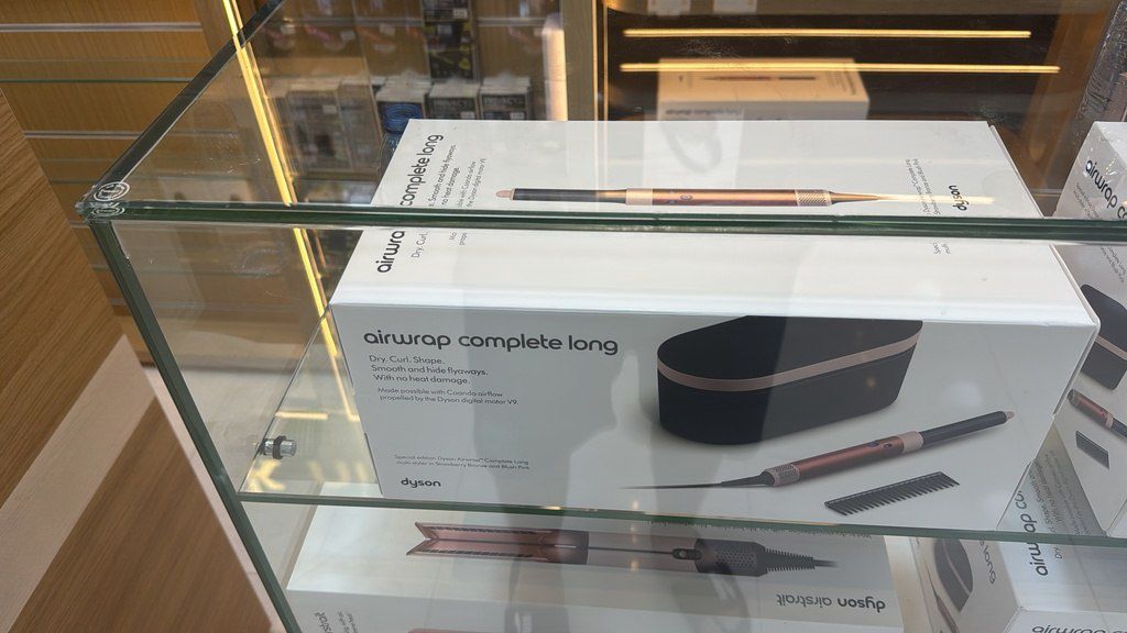 "Dyson Long Strawberry" feni — Gözəllik və səhiyyə, Bakı (4)