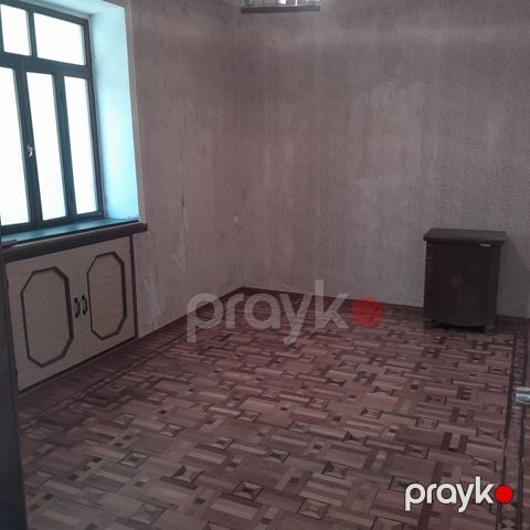 Satılır 2 otaqlı köhnə tikili 53 m²