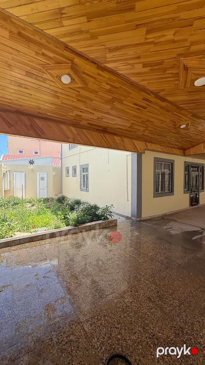 Satılır 5 otaqlı həyət evi/bağ evi 200 m² — Ev, villa, Bakı (2)