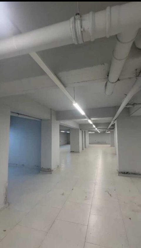 Satılır obyekt 485 m² — Bakı