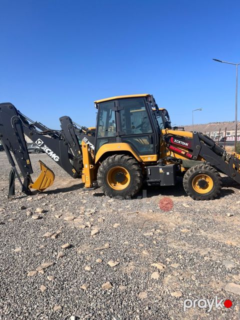 Ekskavator yükləyici Xcmg XC870HK