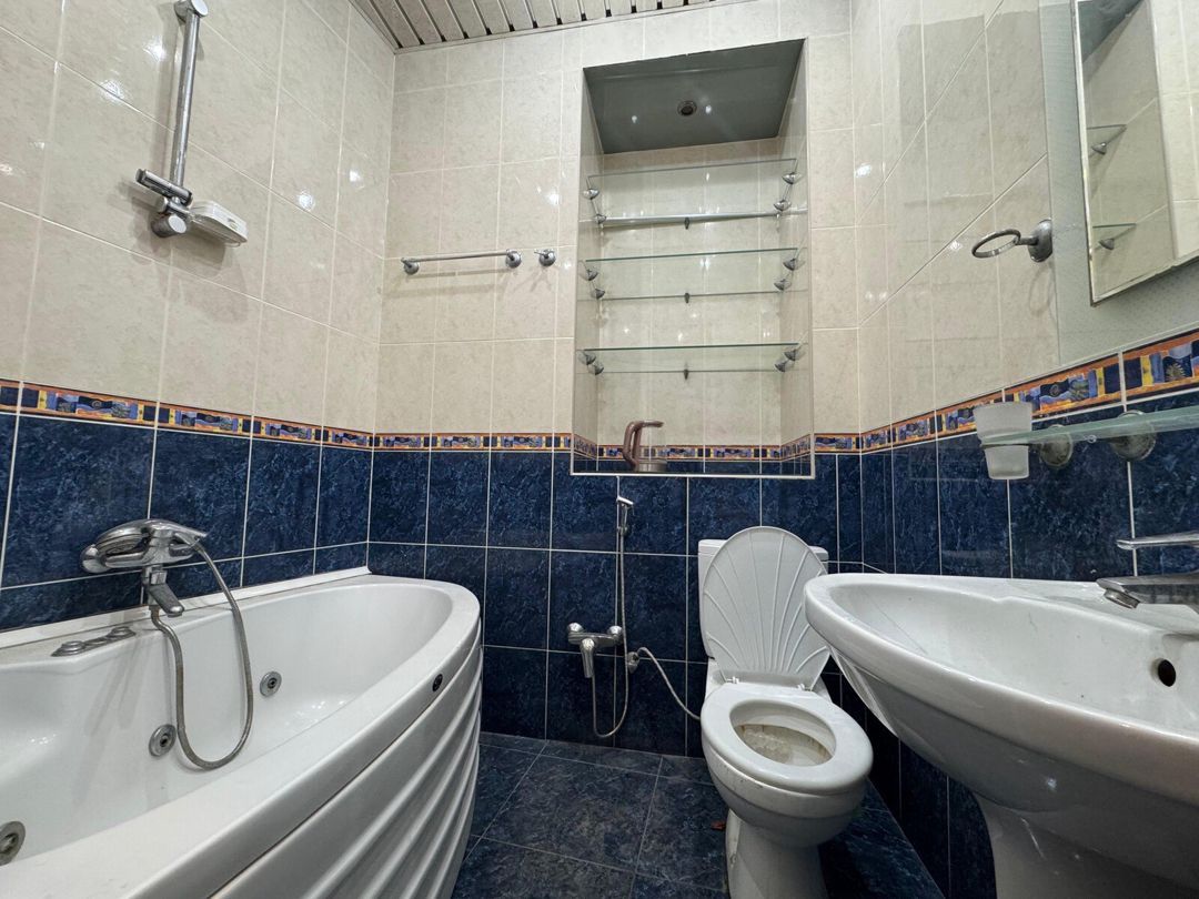 Satılır 4 otaqlı köhnə tikili 120 m² — Mənzil, Bakı (10)