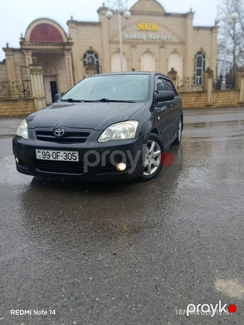 Toyota Corolla, 1.4 L, 2005 il, 305 000 km