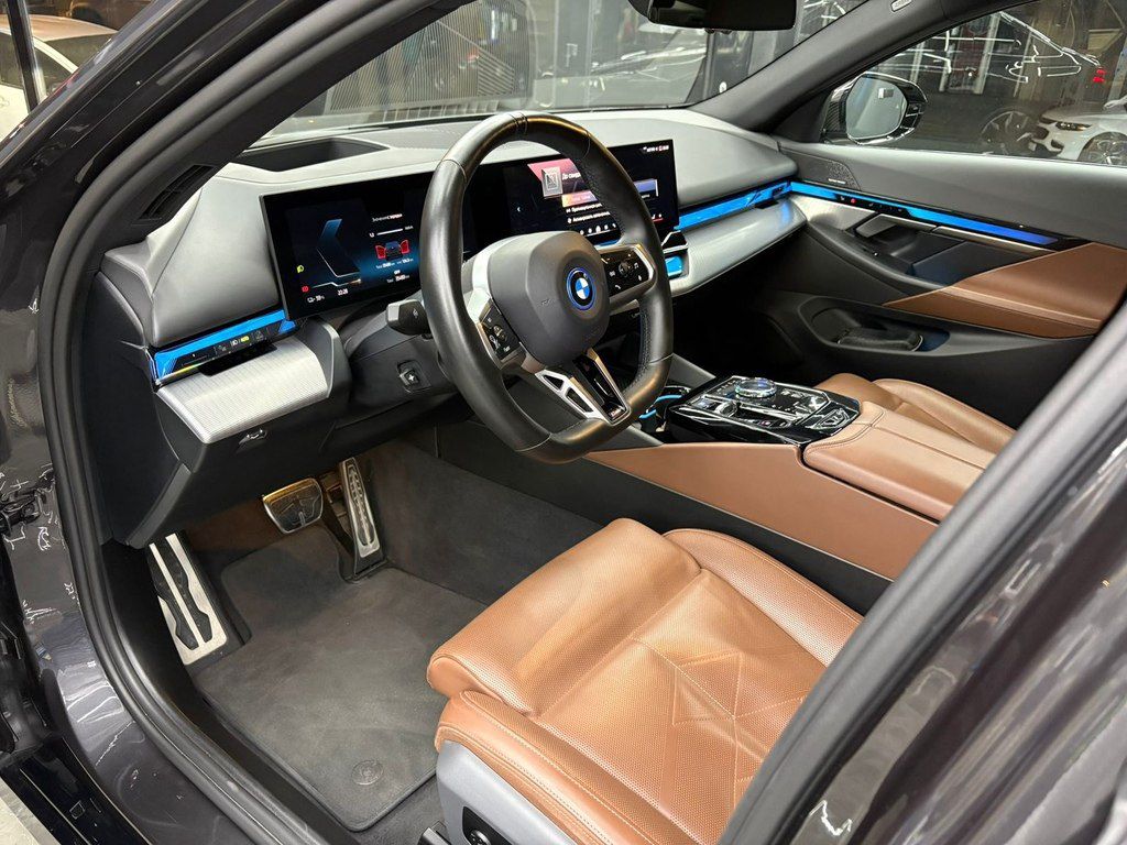 BMW i5, 81.2 kWh, 2023 il, 37 800 km — Avtomobillər, Bakı (3)