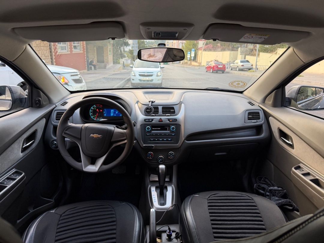 Chevrolet Cobalt icarəsi — Avtomobil icarəsi, Bakı (7)