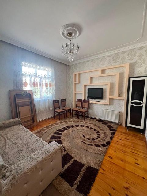 İcarəyə verilir 7 otaqlı həyət evi/bağ evi 250 m² — Bakı