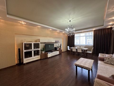 Satılır 4 otaqlı yeni tikili 178 m² — Bakı