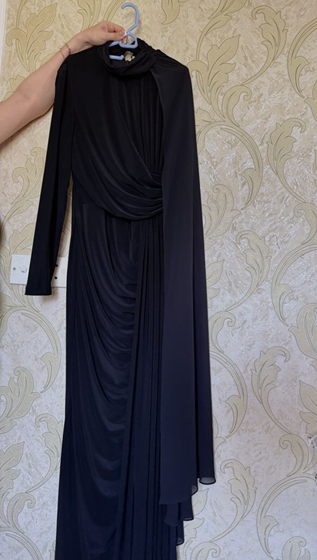 Qara ziyafət/libas - Model: Uzun, asimmetrik detallı ziyafət donu — Axşam paltarları, Gəncə