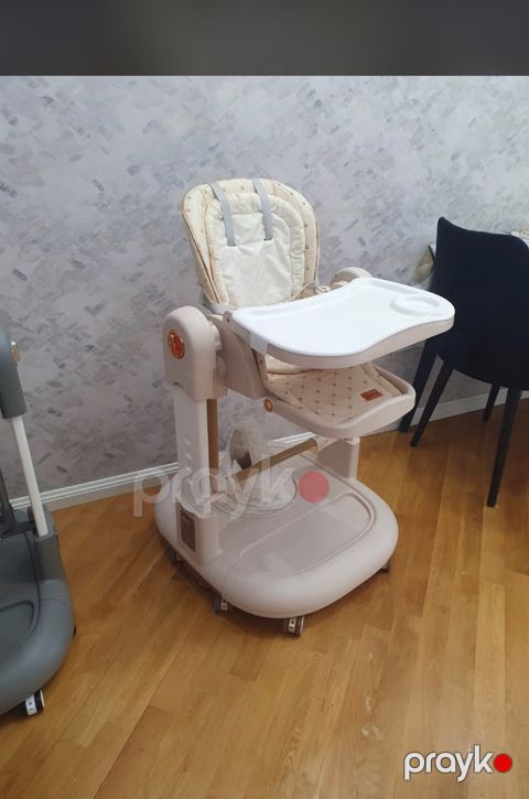 Qidalanma üçün uşaq oturacağı