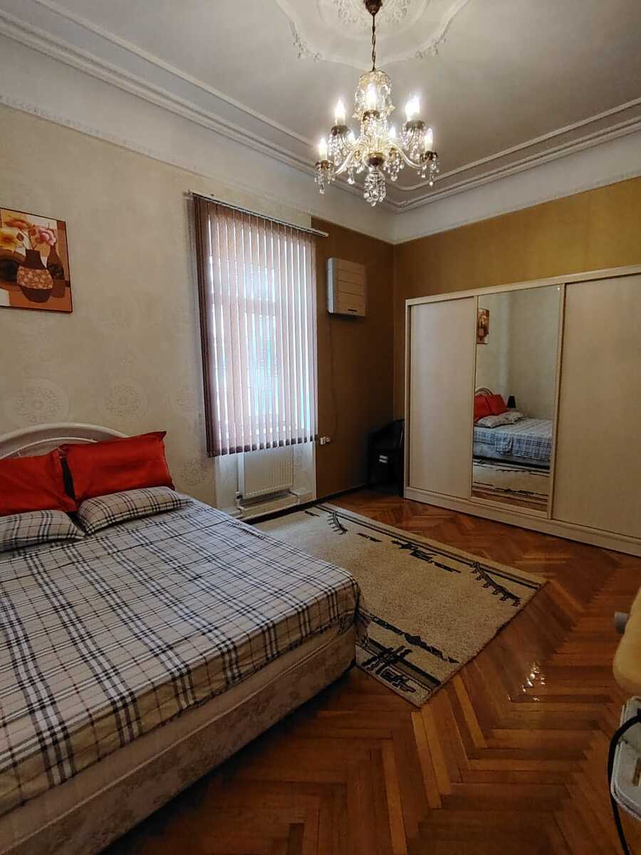 İcarəyə verilir 2 otaqlı köhnə tikili 90 m² — Mənzil, Bakı (5)