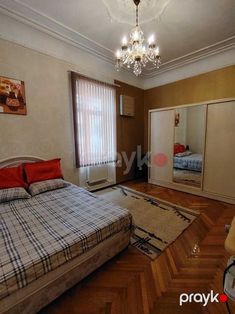 İcarəyə verilir 2 otaqlı köhnə tikili 90 m² — Bakı